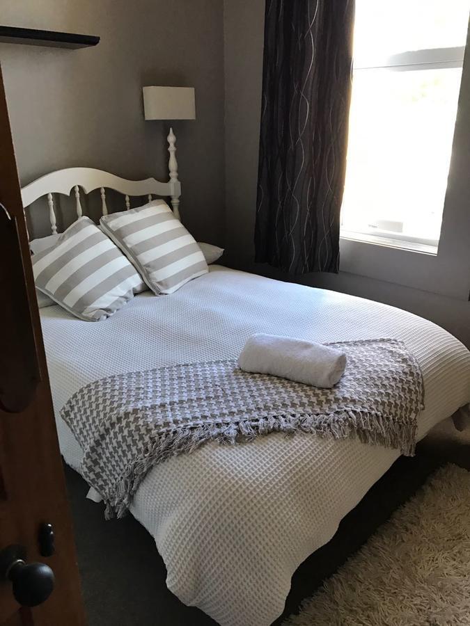 Otautau Hotel Экстерьер фото